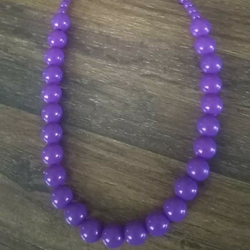 Purple necklace - Picture 1 of 2